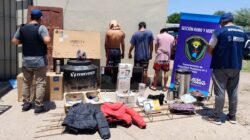 Polisi melakukan aksi besar-besaran untuk menangkap tiga tersangka dan menangkap barang-barang yang dicuri