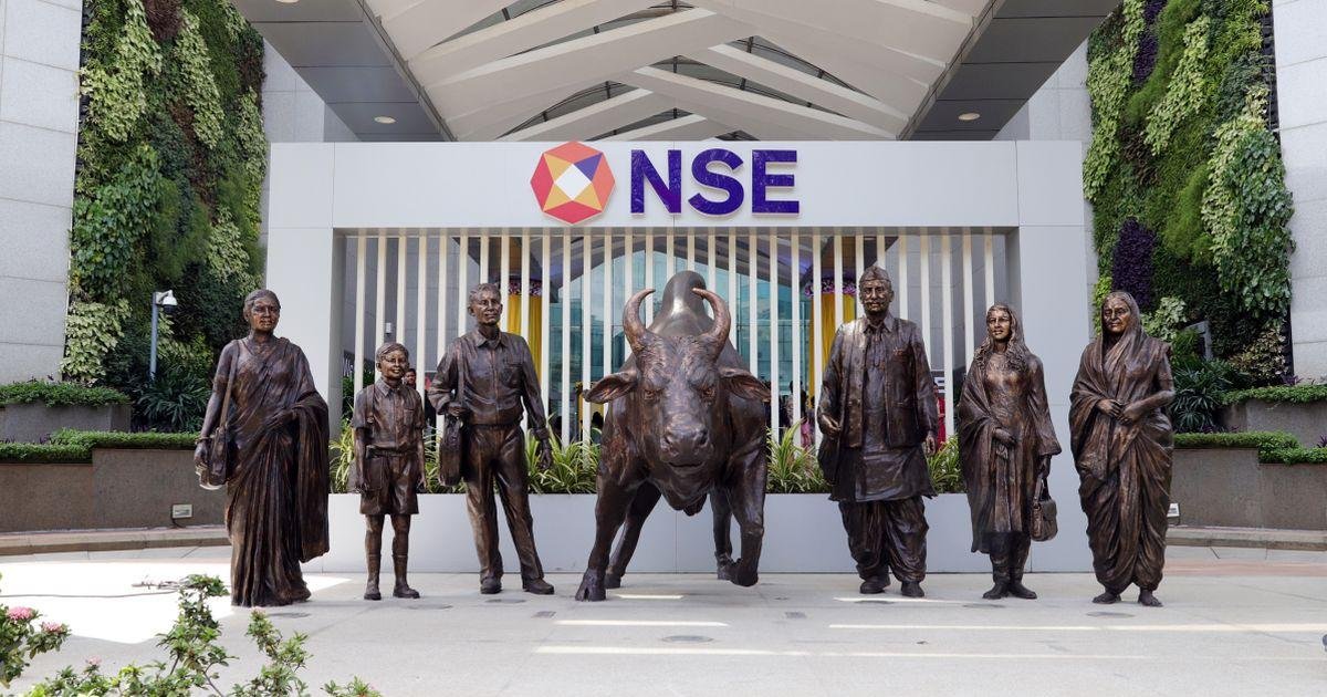 Sebi mengatakan kepada NOC bahwa NSE berada di satu langkah dari mengajukan IPO.