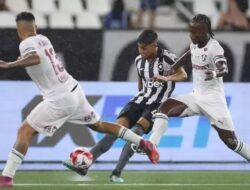 Fluminense mengalahkan Botafogo di Karioca dengan gol John Kennedy