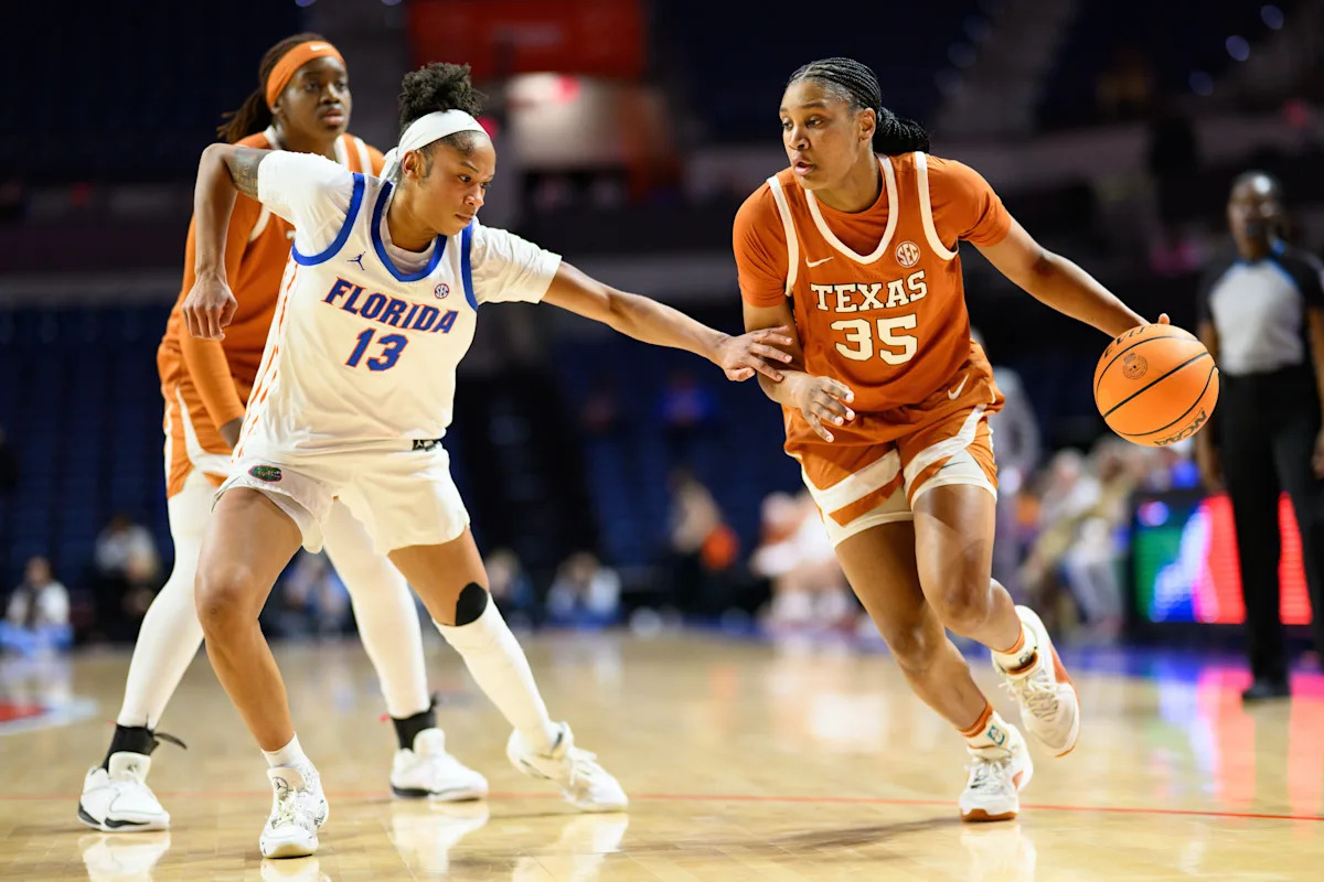 Madison Booker mencetak 24 poin dan Texas yang berada di posisi keempat mengalahkan Florida 88-68 atas Shaq.