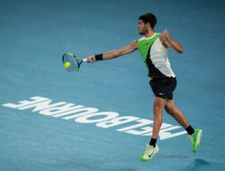 Bagaimana menonton Alcaraz x Zverev: live streaming semifinal Australian Open, saluran TV