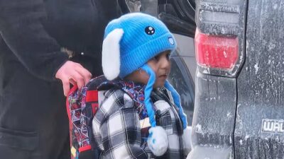 Seorang hakim AS memerintahkan untuk membebaskan seorang anak laki-laki berusia 5 tahun dan ayahnya yang ditahan oleh ICE di Minnesota