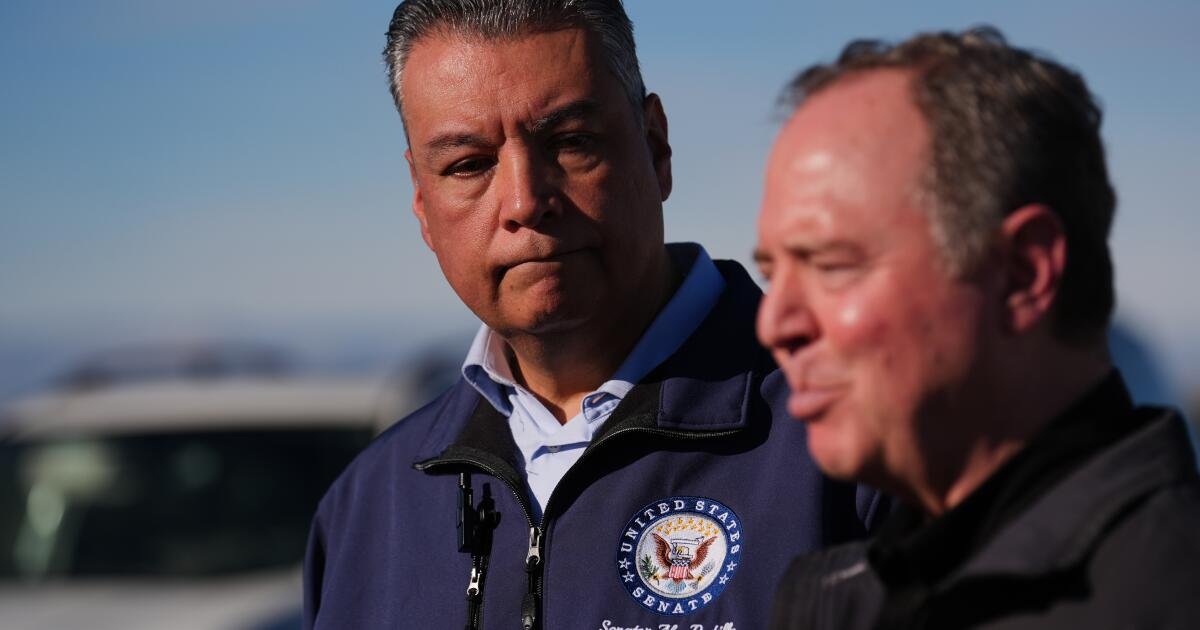 Demokrat di California membantu memimpin perjuangan melawan kebijakan imigrasi Trump