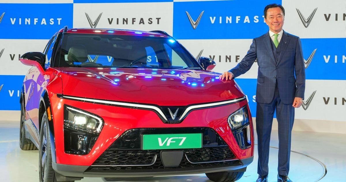 VinFast menyediakan layanan taksi elektronik otomatis dalam jarak 5 meter
