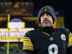 Mike McCazy mendapat berita terbaru tentang kembalinya Aaron Rogers, bahwa Stallions adalah tim yang akan mempertahankan posisi keempat di Alabama.