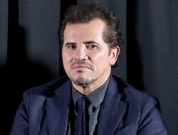 Aktor John Leguizamo mengatakan bahwa pendukung ICE tidak boleh menonton film atau acara-acara yang dia buat.