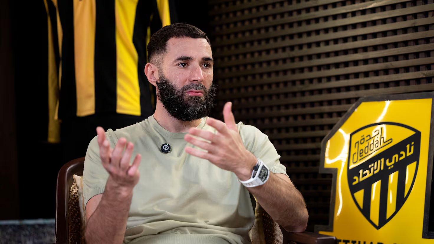 Ben Zema dan Al-Hirair akan menandatangani perjanjian