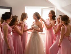 Bredzela mengatakan bahwa dia sangat marah karena meminta pengantin untuk membuat orang bingung, sedangkan pacarnya sudah tidak berduka karena aborsi.