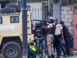 Kedutaan Besar AS di Haiti mengeluarkan peringatan saat suara tembakan terjadi di Pelabuhan Prince.