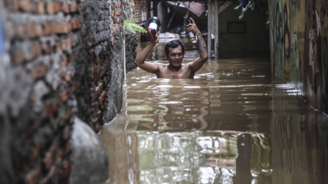 39 RT di Jakarta tenggelam banjir, terburuk mencapai 3,5 meter di Jakarta Timur dan Jakarta Selatan