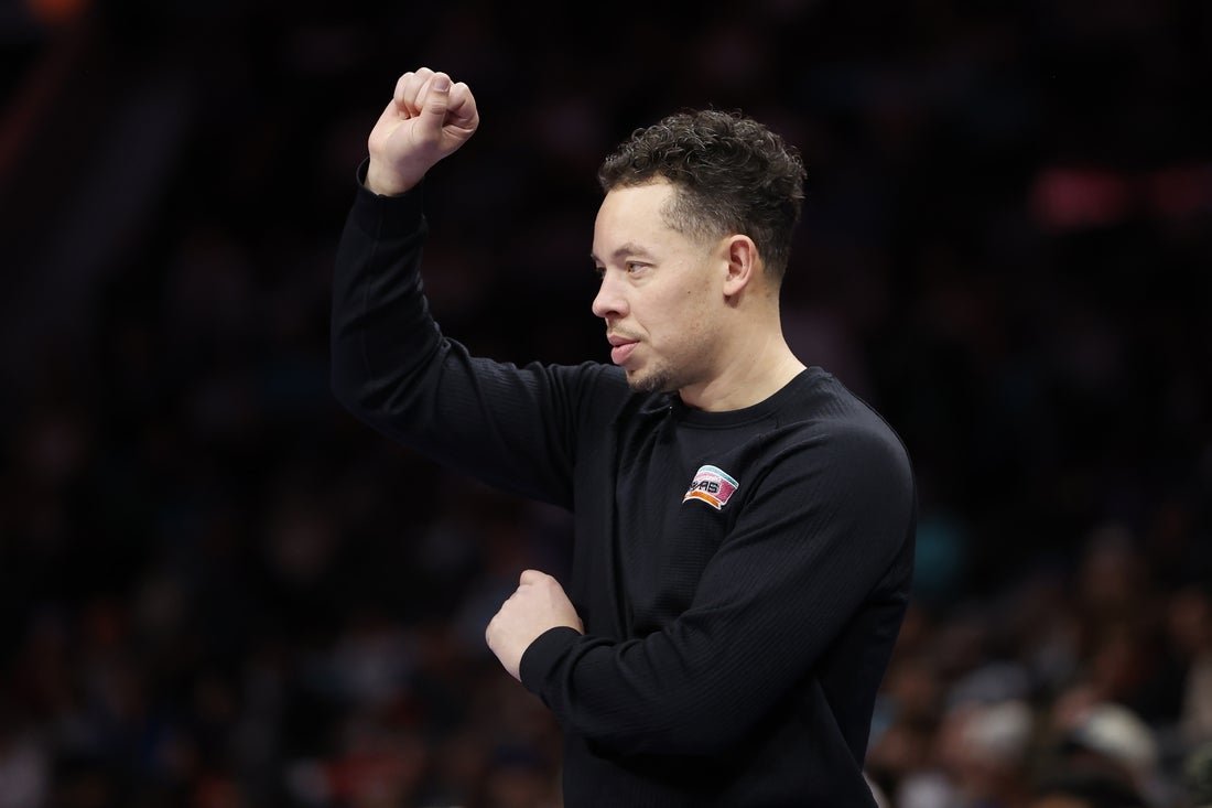 Mike Johnson dari Spurs akan memimpin All-Star Game