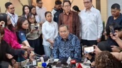 Minggu Ekonomi, CEO BEI dan Ketua OJK mengundurkan diri