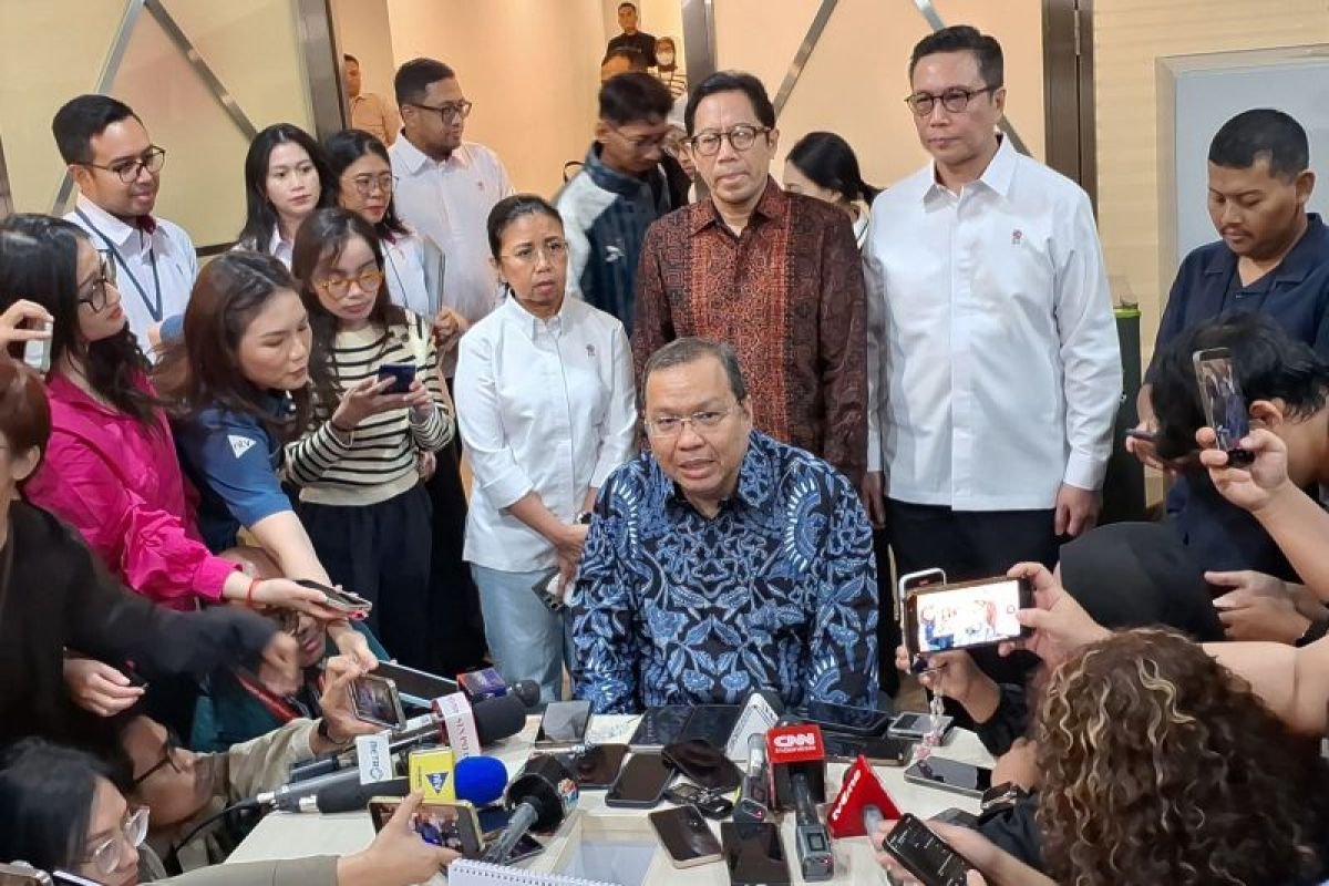 Minggu Ekonomi, CEO BEI dan Ketua OJK mengundurkan diri