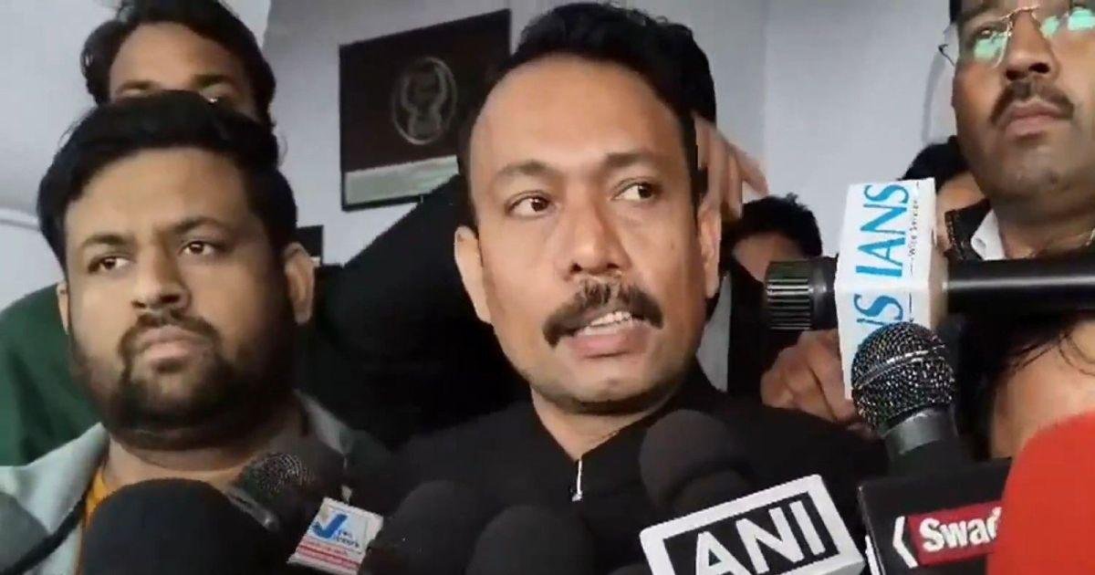 Mantan Hakim Barelli di Delhi, India, berkelahi karena ancaman hukum suku/suku di Delhi