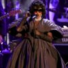 Lauryn Hill tampil di Grammy Awards untuk pertama kalinya dalam 27 tahun, membuat suasana menjadi sangat kacau, dan Wyclef Jean adalah salah satu tamu kejutan.