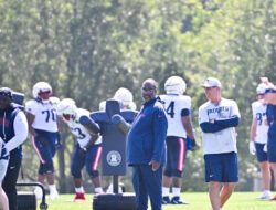 Patriots DC Terrell Williams akan melakukan perjalanan dengan tim untuk Super Bowl