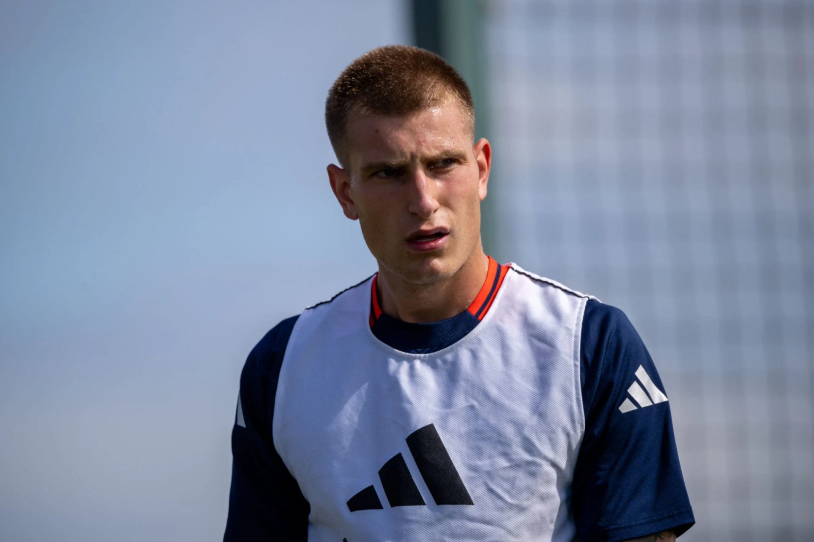 Ries Bennett menegaskan bahwa pemain top Manchester United akan bermain bersama pemain yang disewa Manchester United, setelah ia memutuskan untuk keluar dari Old Trafford.