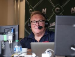 Berita yang beredar di media olahraga Chicago pada tahun 2026 di bawah pimpinan John Boog, Fox, Sciambi, dan Voice of the Cubs.