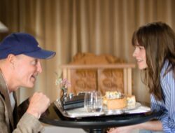 Film Dupieux ini merupakan film yang pertama kali diputar oleh Woody Harrison dan Kristen Stewart.