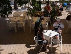 Pemerintah Indonesia telah memberikan dukungan kepada masyarakat untuk melakukan rehabilitasi, dan pemerintah telah memberikan bantuan kepada masyarakat.