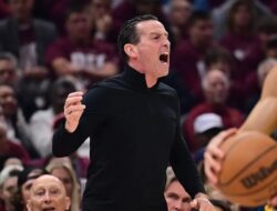 Kenny Atkinson didenda US$50.000 karena berurusan dengan pejabat NBA