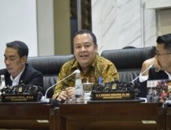 DPR menjamin bahwa pengganti pemimpin OJK-BEI tidak akan berasal dari Danantara atau BUMN