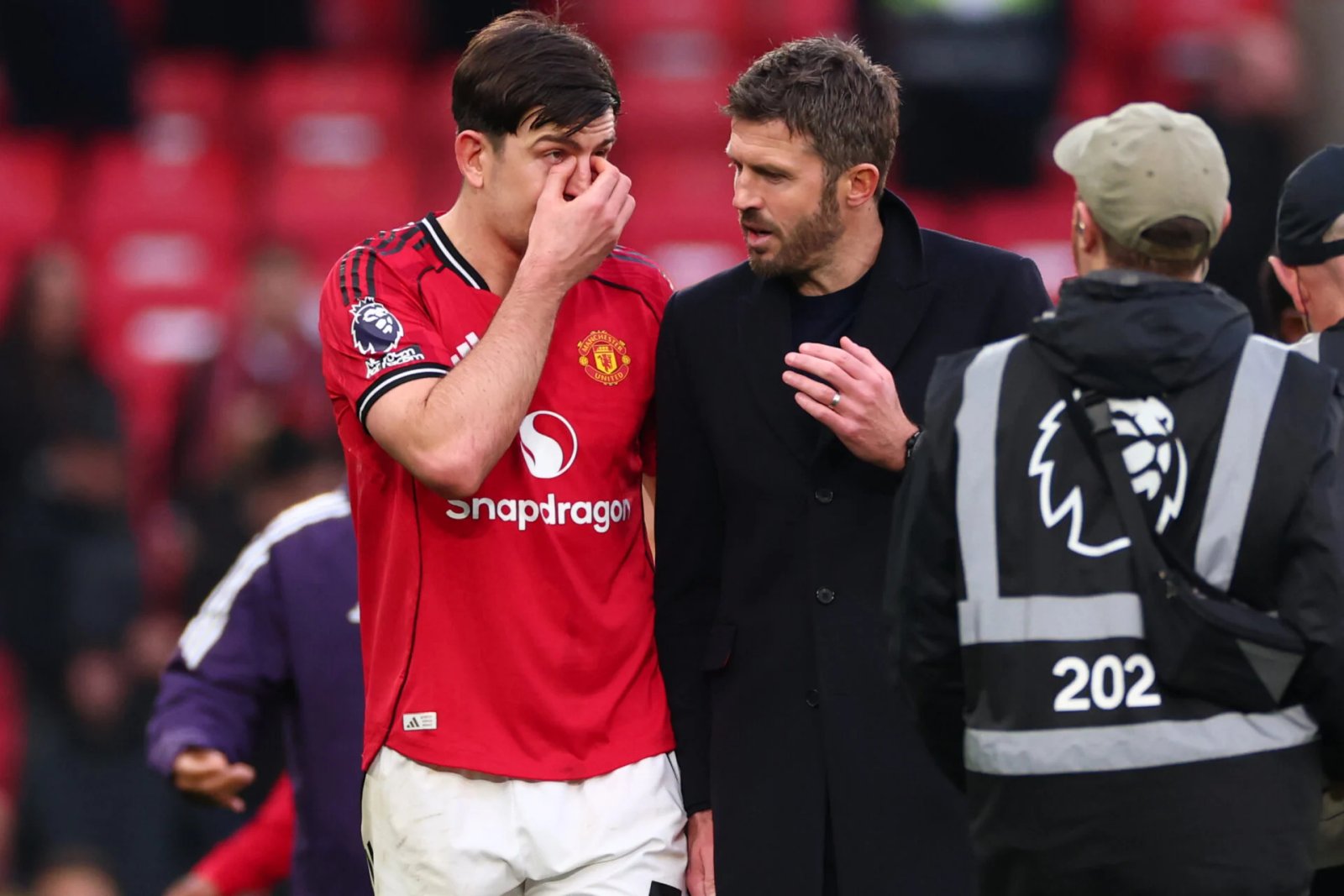 Michael Carrick membantu para penggemar Manchester United untuk menghindari pengalaman yang paling menyedihkan yang mereka tidak menyadari