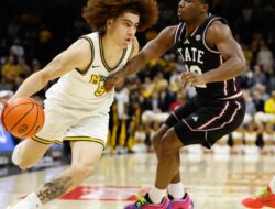 Tiga pertandingan demi pertandingan berhasil membawa University of Missouri meraih kemenangan, mengalahkan Mississippi State University dengan skor 84-79