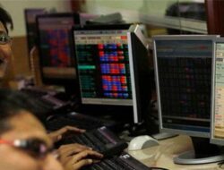 Harga minyak, mobil dan saham bank mendorong Sensex naik 944 poin