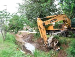 Pemerintah Kota memperkuat pembersihan dan pemeliharaan saluran air hujan di seluruh kota