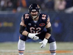 Joe Toney, bek Bears, memenangkan penghargaan NFL Cover Hat