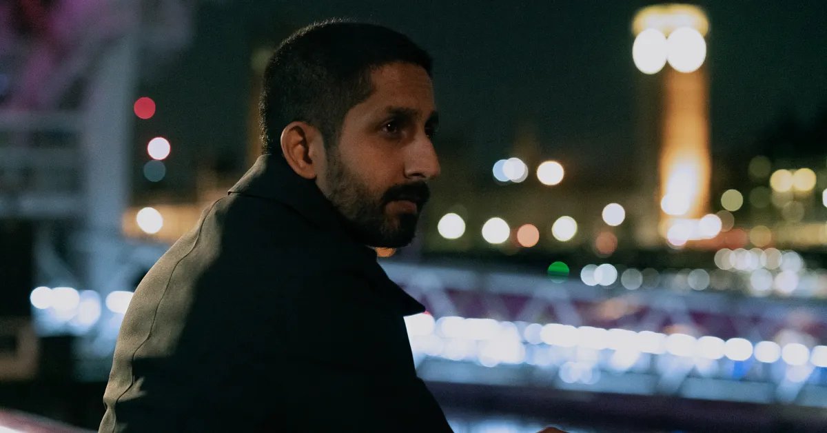 Film ini menceritakan tentang kehidupan Rishi, seorang gadis yang sangat bahagia dan bahagia.