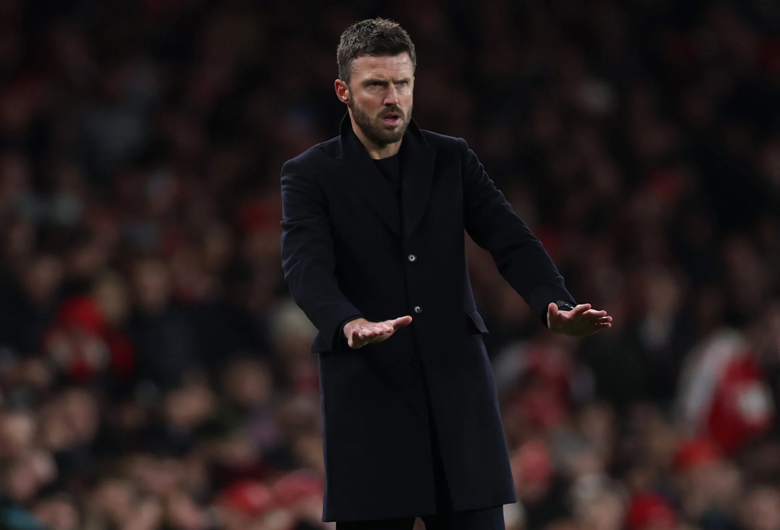 Setelah pertemuan khusus, Michael Carrick harus mengungkapkan medali emasnya yang tersembunyi, yang merupakan debutnya di bawah kepemimpinannya.