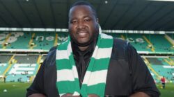 Kunton Aaron, bintang film Blind Side, menderita stroke di belakang tulang belakang