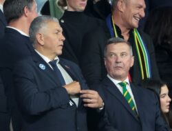 Apakah perbedaan antara enam tim juara rugby adalah dua minggu?