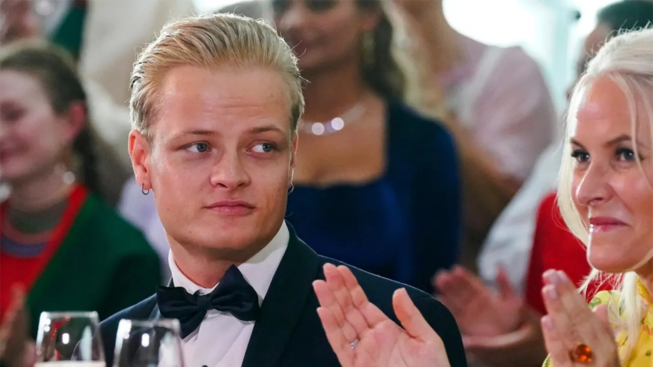 Setelah beberapa tahun, Raja Merit, putra raja Norwegia, dituduh memperkosa.