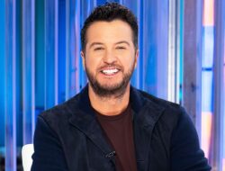 Luke Bryan mengungkapkan bahwa tali keluarga yang indah membuat saya berdiri sendiri di kaki saya.