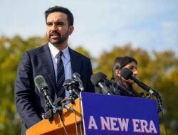 Walikota New York, Zohran Mamdani, mengajukan permintaan palsu sebesar $500 juta terhadap Express.