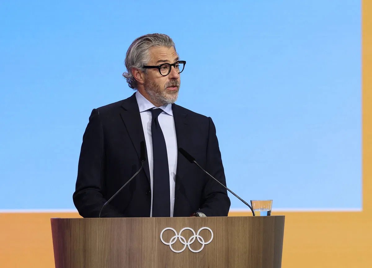 Keluarga besar Los Angeles, CA, meminta maaf atas keterangan referensi yang disampaikan oleh Casey Watermann terhadap Jeffrey Einstein.