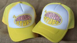 Hal ini menjadi tren utama untuk membuat topi olahraga yang disesuaikan pada tahun 2026: keberlanjutan, keberlanjutannya, dan keberlanjutnya.