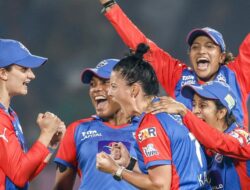 Sebelumnya, timnas Inggris, Delhi Capitals, telah mengalahkan UP Warriors di RCB, GG, dan lolos ke babak playoff WPL 2026, sementara Mi telah dihentikan.