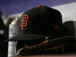 Astros Menukar Hurler 27 Tahun Untuk Giants