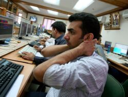 Sensex mendapat 297 poin dari saham IT yang ditarik oleh Metal