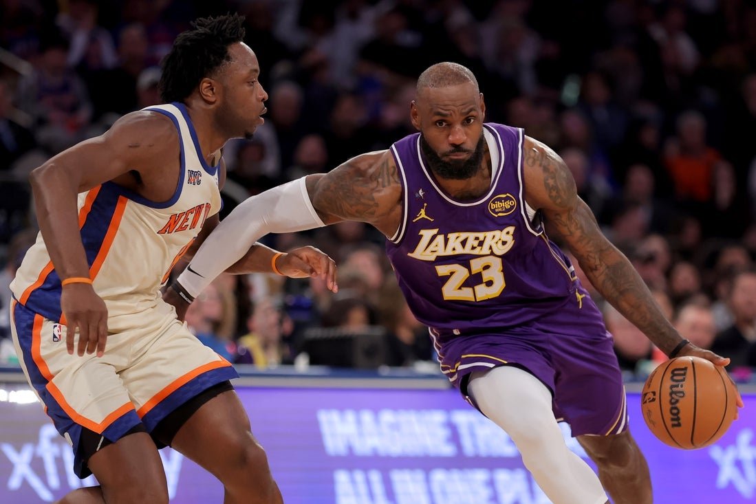 Ozzy Anunobi, Knicks meninggalkan Lakers