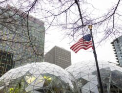 Amazon menggandakan pemotongan gaji untuk Elisenda Vallejo