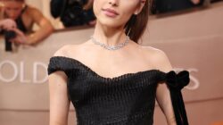 Ariana Grande di Vogue kesalahan pengeditan di Photoshop, 6 jari