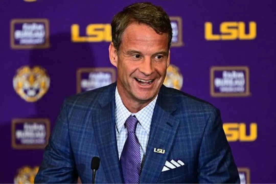 Lane Kiffin menghabiskan $75.8 juta untuk menyewa pelatih untuk memperjuangkan persaingan yang semakin besar untuk elit bintang lima yang baru.
