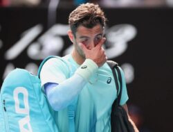 Lorenzo Mussetti mengalami cedera yang menyebabkan musim berakhir dan dua kali dia keluar dari pertandingan.