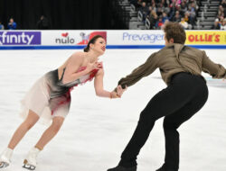 Seorang patin Amerika akan ke Olimpiade Musim Dingin tanpa kostum.