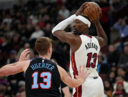 Powell mencetak 21 poin dan Heat mengalahkan Bulls dengan kemenangan 116-113